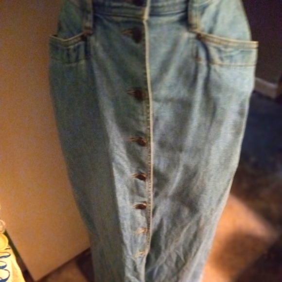 Used,not new light denim blue snap front closures 34inch long skirt&pockets. - Picture 1 of 3